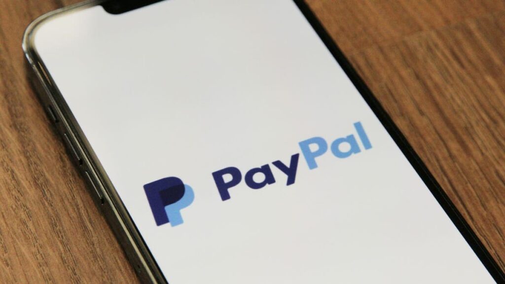 The new PayPal scam uses real emails to deceive